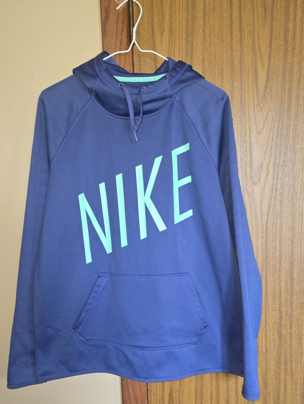 Nike Women's Navy Hoodie with Mint NIKE Graphic